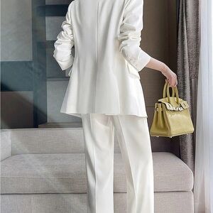Jones New York Women's Ivory Blazer and Pants Set